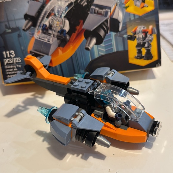 Lego creator number 31111 Cyber Drone - Picture 2 of 7